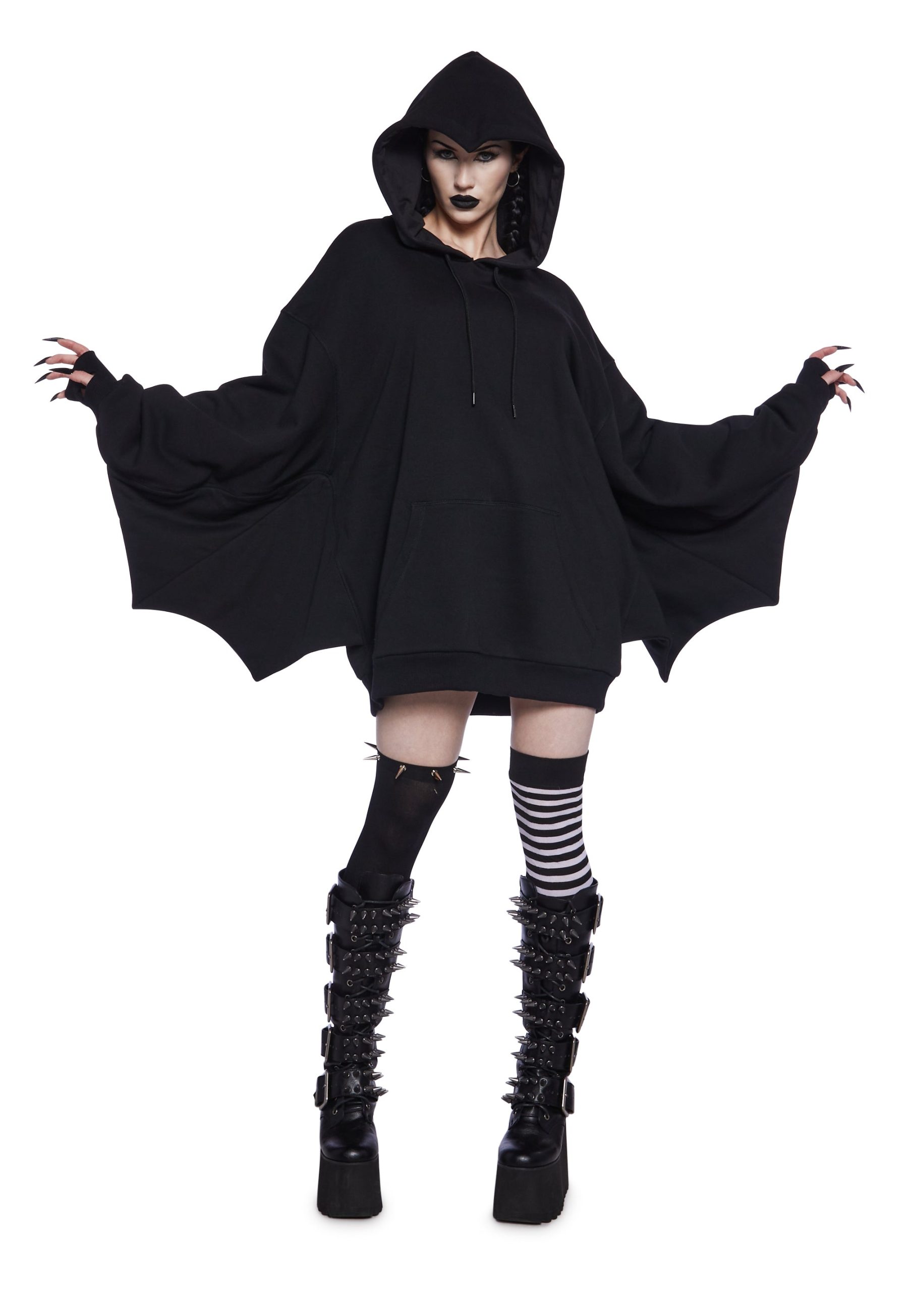 s1876263_f_r_trickz_n_treatz_batwing_hoodie_black_292043_0095_24_07_12_20copy