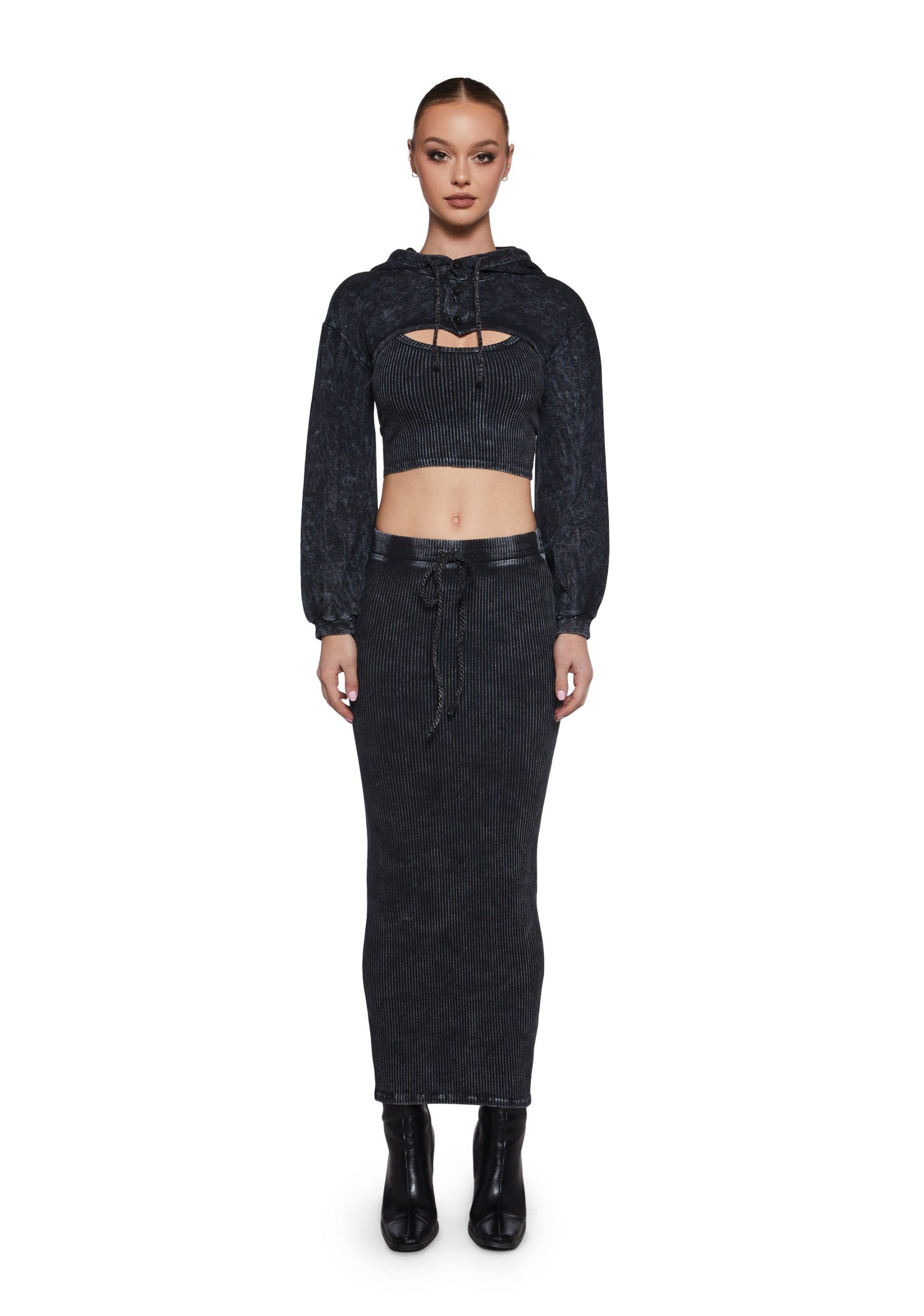 s1895750_f_r_x_aellen_black_295641_0457_24_11_20
